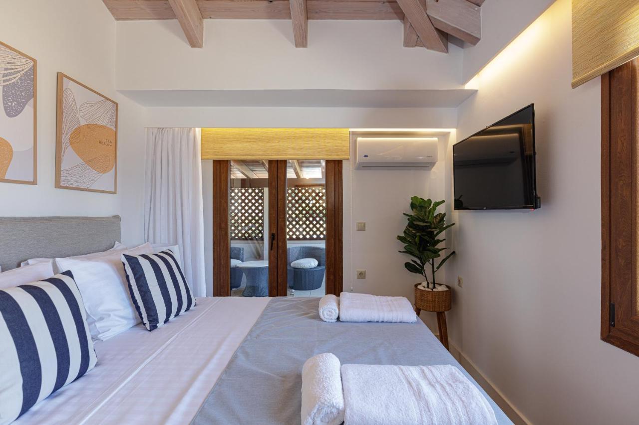 Villa Seashell -Wonderful Newly Renovated Villa On The Beach Galatás Zewnętrze zdjęcie
