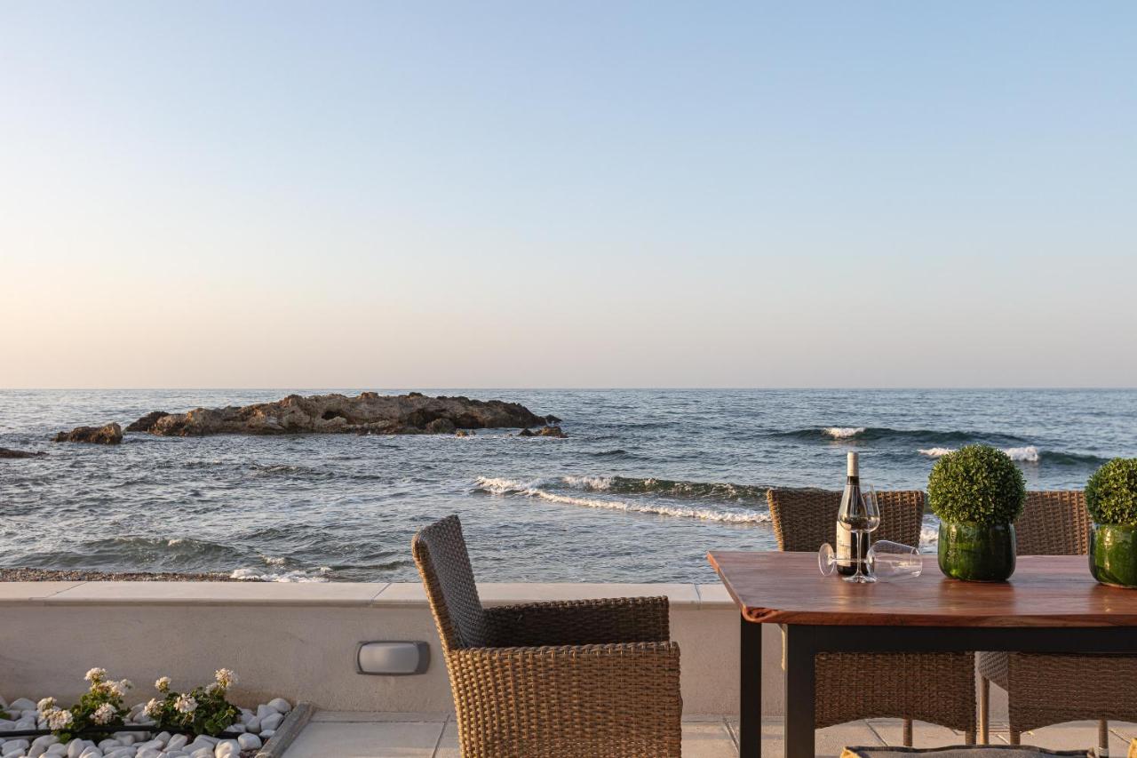 Villa Seashell -Wonderful Newly Renovated Villa On The Beach Galatás Zewnętrze zdjęcie