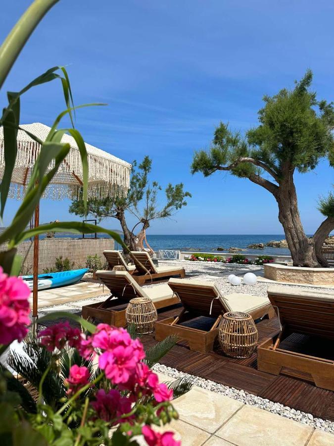 Villa Seashell -Wonderful Newly Renovated Villa On The Beach Galatás Zewnętrze zdjęcie